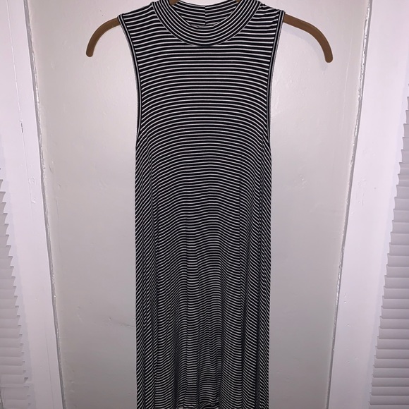 Dress - Picture 1 of 2